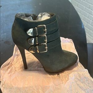 Elegant olive green Ankle Boots with Buckle Detail